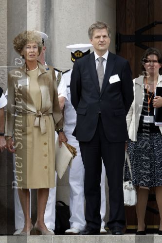 New York 8 september 2009
Prins Willem Alexander en Prinses Maxima bezoeken de militaire academy Westpoint tijndens hun NYC 400 bezoek. Mevr Gaarlandt hofdame en Chris Breedveld
Peter Smulders bv