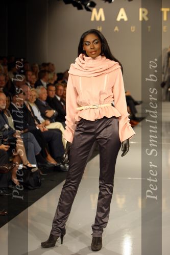 Amsterdam, 12 September 2009
Winter modeshow Mart Visser in het Apollo hotel
Winter Collectie 2009/2010
Foto Peter Smulders BV