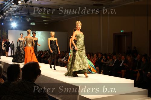 Amsterdam, 30 Augustus 2009
Modeshow Paul Schulten in het Okura Hotel met o.a. Christina Curry
Patricia Paay en Adam Curry

Foto Peter Smulders BV