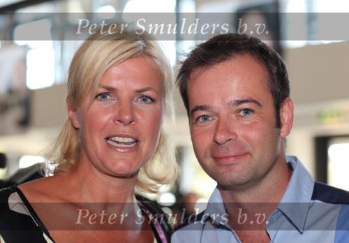 Bussim, 24 Augustus 2009
\'t Spant Perspresentatie RTL Winetrseizoen 2009/2010
Peter v d Vorst en Irene Moors
Foto Peter Smulders
