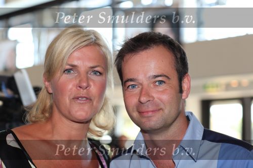 Bussim, 24 Augustus 2009
\'t Spant Perspresentatie RTL Winetrseizoen 2009/2010
Peter v d Vorst en Irene Moors
Foto Peter Smulders