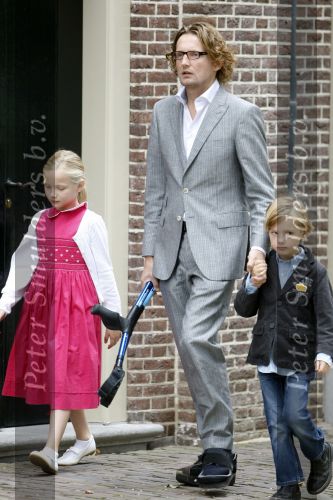 Apeldoorn 20 september 2009
Doop Pieter v Vollenhoven, zoon van Prins Pieter Christiaan en prinses Anita op paleis het Loo. Ook zijn zus Emma is aanwezig. Prina Maurits Prinses marilene Anna Lucas Felicia Prins Bernhard Jr Prinses Annette Isabella Sam Benjamin en Prinses Margriet
Peter Smulders bv