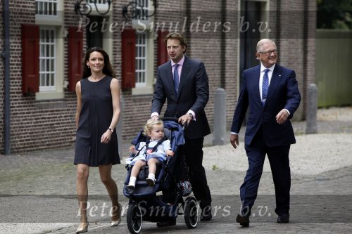 Apeldoorn 20 september 2009
Doop Pieter v Vollenhoven, zoon van Prins Pieter Christiaan en prinses Anita op paleis het Loo. Ook zijn zus Emma is aanwezig. Pieter v Vollenhoven Prins Floris Prinses Aimee en hun dochter Magali
Peter Smulders bv