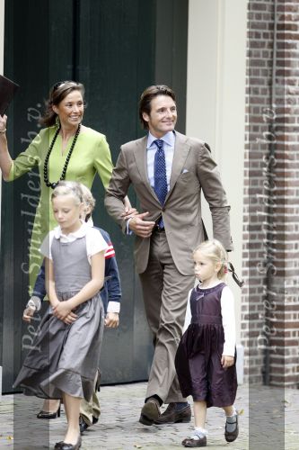 Apeldoorn 20 september 2009
Doop Pieter v Vollenhoven, zoon van Prins Pieter Christiaan en prinses Anita op paleis het Loo. Ook zijn zus Emma is aanwezig. Prina Maurits Prinses marilene Anna Lucas Felicia Prins Bernhard Jr Prinses Annette Isabella Sam Benjamin en Prinses Margriet
Peter Smulders bv