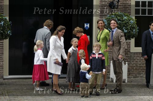Apeldoorn 20 september 2009
Doop Pieter v Vollenhoven, zoon van Prins Pieter Christiaan en prinses Anita op paleis het Loo. Ook zijn zus Emma is aanwezig. Prina Maurits Prinses marilene Anna Lucas Felicia Prins Bernhard Jr Prinses Annette Isabella Sam Benjamin en Prinses Margriet
Peter Smulders bv