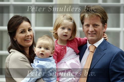 Apeldoorn 20 september 2009
Doop Pieter v Vollenhoven, zoon van Prins Pieter Christiaan en prinses Anita op paleis het Loo. Ook zijn zus Emma is aanwezig.
Peter Smulders bv