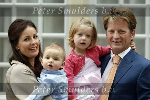 Apeldoorn 20 september 2009
Doop Pieter v Vollenhoven, zoon van Prins Pieter Christiaan en prinses Anita op paleis het Loo. Ook zijn zus Emma is aanwezig.
Peter Smulders bv