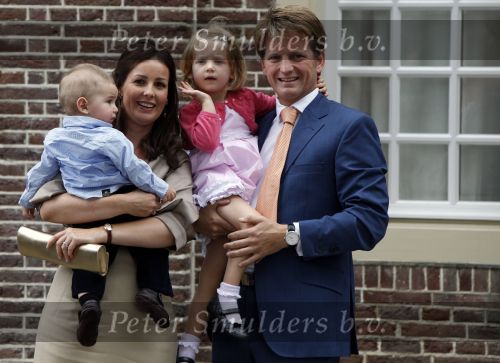 Apeldoorn 20 september 2009
Doop Pieter v Vollenhoven, zoon van Prins Pieter Christiaan en prinses Anita op paleis het Loo. Ook zijn zus Emma is aanwezig.
Peter Smulders bv