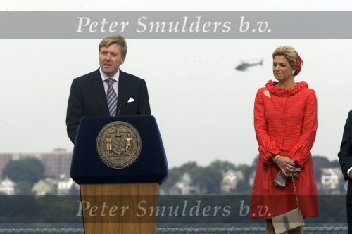New York 8 september 2009
Prins Willem Alexander Prinses Maxima Michael Bloomberg (Burgemeester NY) en Hillary Clinton op vliegdekschip Intrepid. Welkomst ceremonieel van NYC 400.
Peter Smulders bv