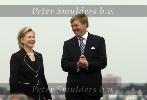 New York 8 september 2009
Prins Willem Alexander Prinses Maxima Michael Bloomberg (Burgemeester NY) en Hillary Clinton op vliegdekschip Intrepid. Welkomst ceremonieel van NYC 400.
Peter Smulders bv