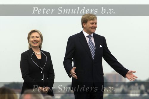 New York 8 september 2009
Prins Willem Alexander Prinses Maxima Michael Bloomberg (Burgemeester NY) en Hillary Clinton op vliegdekschip Intrepid. Welkomst ceremonieel van NYC 400.
Peter Smulders bv