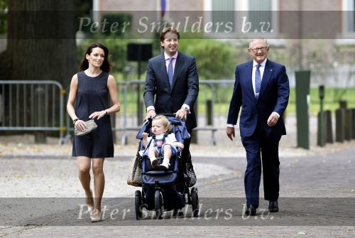 Apeldoorn 20 september 2009
Doop Pieter v Vollenhoven, zoon van Prins Pieter Christiaan en prinses Anita op paleis het Loo. Ook zijn zus Emma is aanwezig. Pieter v Vollenhoven Prins Floris Prinses Aimee en hun dochter Magali
Peter Smulders bv