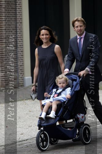 Apeldoorn 20 september 2009
Doop Pieter v Vollenhoven, zoon van Prins Pieter Christiaan en prinses Anita op paleis het Loo. Ook zijn zus Emma is aanwezig. Pieter v Vollenhoven Prins Floris Prinses Aimee en hun dochter Magali
Peter Smulders bv