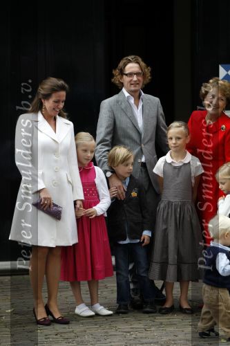 Apeldoorn 20 september 2009
Doop Pieter v Vollenhoven, zoon van Prins Pieter Christiaan en prinses Anita op paleis het Loo. Ook zijn zus Emma is aanwezig. Prina Maurits Prinses marilene Anna Lucas Felicia Prins Bernhard Jr Prinses Annette Isabella Sam Benjamin en Prinses Margriet
Peter Smulders bv