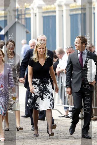 Apeldoorn 20 september 2009
Doop Pieter v Vollenhoven, zoon van Prins Pieter Christiaan en prinses Anita op paleis het Loo. Ook zijn zus Emma is aanwezig. Prinses Margarita met man Tjalling ten Cate en dochter Julia, Prins Jaime Prinses Carolina en Prinses Carlos met zijn verloofde Annemarie Gualtherie v Weezel
Peter Smulders bv