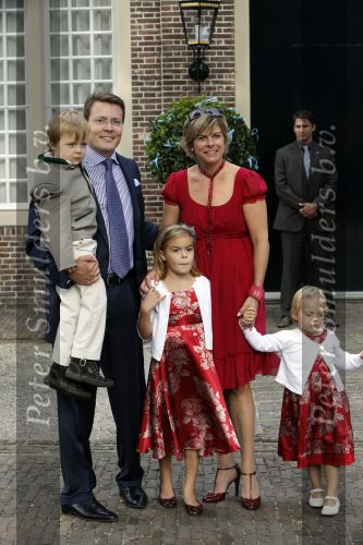 Apeldoorn 20 september 2009
Doop Pieter v Vollenhoven, zoon van Prins Pieter Christiaan en prinses Anita op paleis het Loo. Ook zijn zus Emma is aanwezig. Prinses Laurentien Prins Constantijn Claus Cazimir  Eloise en Eleonore
Peter Smulders bv