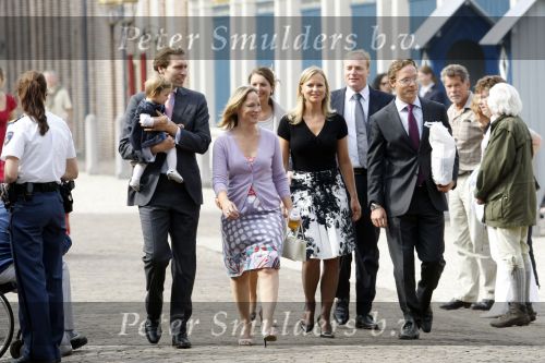 Apeldoorn 20 september 2009
Doop Pieter v Vollenhoven, zoon van Prins Pieter Christiaan en prinses Anita op paleis het Loo. Ook zijn zus Emma is aanwezig. Prinses Margarita met man Tjalling ten Cate en dochter Julia, Prins Jaime Prinses Carolina en Prinses Carlos met zijn verloofde Annemarie Gualtherie v Weezel
Peter Smulders bv