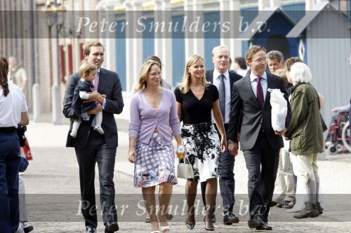 Apeldoorn 20 september 2009
Doop Pieter v Vollenhoven, zoon van Prins Pieter Christiaan en prinses Anita op paleis het Loo. Ook zijn zus Emma is aanwezig. Prinses Margarita met man Tjalling ten Cate en dochter Julia, Prins Jaime Prinses Carolina en Prinses Carlos met zijn verloofde Annemarie Gualtherie v Weezel
Peter Smulders bv