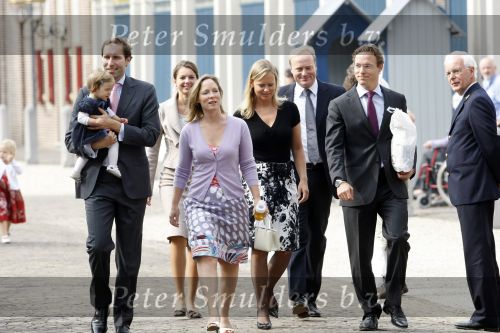 Apeldoorn 20 september 2009
Doop Pieter v Vollenhoven, zoon van Prins Pieter Christiaan en prinses Anita op paleis het Loo. Ook zijn zus Emma is aanwezig. Prinses Margarita met man Tjalling ten Cate en dochter Julia, Prins Jaime Prinses Carolina en Prinses Carlos met zijn verloofde Annemarie Gualtherie v Weezel
Peter Smulders bv
