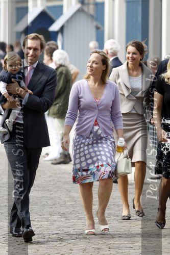 Apeldoorn 20 september 2009
Doop Pieter v Vollenhoven, zoon van Prins Pieter Christiaan en prinses Anita op paleis het Loo. Ook zijn zus Emma is aanwezig. Prinses Margarita met man Tjalling ten Cate en dochter Julia, Prins Jaime Prinses Carolina en Prinses Carlos met zijn verloofde Annemarie Gualtherie v Weezel
Peter Smulders bv
