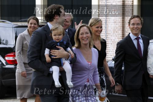 Apeldoorn 20 september 2009
Doop Pieter v Vollenhoven, zoon van Prins Pieter Christiaan en prinses Anita op paleis het Loo. Ook zijn zus Emma is aanwezig. Prinses Margarita met man Tjalling ten Cate en dochter Julia, Prins Jaime Prinses Carolina en Prinses Carlos met zijn verloofde Annemarie Gualtherie v Weezel
Peter Smulders bv