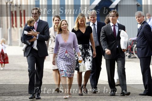 Apeldoorn 20 september 2009
Doop Pieter v Vollenhoven, zoon van Prins Pieter Christiaan en prinses Anita op paleis het Loo. Ook zijn zus Emma is aanwezig. Prinses Margarita met man Tjalling ten Cate en dochter Julia, Prins Jaime Prinses Carolina en Prinses Carlos met zijn verloofde Annemarie Gualtherie v Weezel
Peter Smulders bv