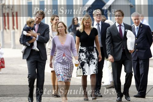 Apeldoorn 20 september 2009
Doop Pieter v Vollenhoven, zoon van Prins Pieter Christiaan en prinses Anita op paleis het Loo. Ook zijn zus Emma is aanwezig. Prinses Margarita met man Tjalling ten Cate en dochter Julia, Prins Jaime Prinses Carolina en Prinses Carlos met zijn verloofde Annemarie Gualtherie v Weezel
Peter Smulders bv