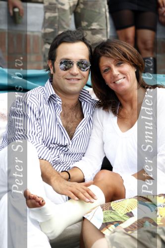Amsterdam 1 augustus 2009
Gay pride op de amsterdamse grachten. rachel hazes met vriend op de boot bij Joop Kruijs en zijn vrouw . Roxeanne met nieuwe vriend Martijn en Andre Jr waren er ook bij.
Peter Smulders bv