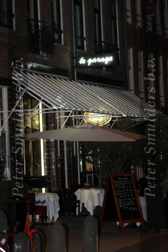Amsterdam 18 september 2009
Patricia Paay gaat uiteten bij le garage met Hans Klok en zijn vriend.
Peter Smulders bv