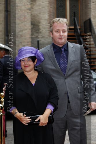 Den Haag 15 september 2009
Prinsjesdag op het binnenhof met alle hoedjes. Sharon Dijksma met man
Peter Smulders bv