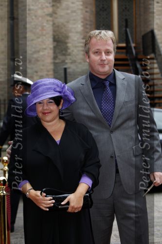 Den Haag 15 september 2009
Prinsjesdag op het binnenhof met alle hoedjes. Sharon Dijksma met man
Peter Smulders bv