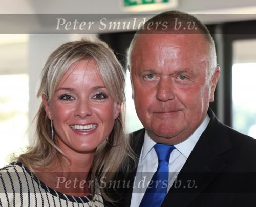 Bussim, 24 Augustus 2009
\'t Spant Perspresentatie RTL Winetrseizoen 2009/2010
suze Mens met haar vader Harry Mens
Foto Peter Smulders