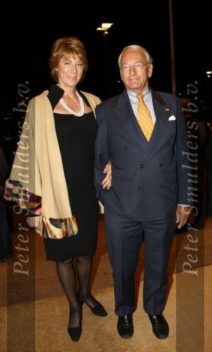 Amsterdam, 12 September 2009
Winter modeshow Mart Visser in het Apollo hotel
Tineke de Groot met haar man
Foto Peter Smulders BV