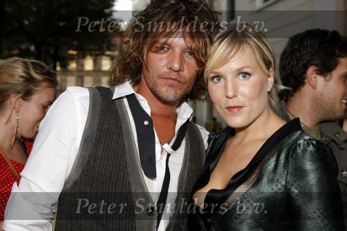 Den Haag 31 augustus 2009
Premiere het leven uit een dag in Pathe den haag. Tygo Gernandt met Dadewych Minis
Peter Smulders bv