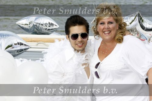 Amsterdam 1 augustus 2009
Gerard Joling heeft tijdens de gay pride in amsterdam een eigen boot met daarop diverse bekende nederlanders. Waylon en Patricia Paay
Peter Smulders bv