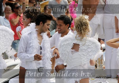 Amsterdam 1 augustus 2009
Gay pride op de amsterdamse grachten. Gerard Joling Patricias Paay en Patty Brard. waylon met manager
Peter Smulders bv
