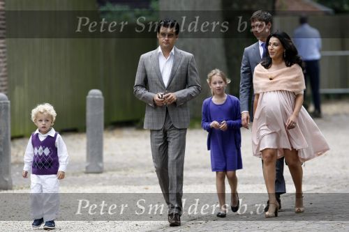 Apeldoorn 20 september 2009
Doop Pieter v Vollenhoven, zoon van Prins Pieter Christiaan en prinses Anita op paleis het Loo. Ook zijn zus Emma is aanwezig. Wilfred Genee met zijn zwangere vrouw
Peter Smulders bv