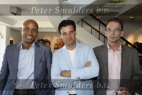 Bussim, 24 Augustus 2009
\'t Spant Perspresentatie RTL Winetrseizoen 2009/2010
Wilfred Genee met Humberto Tan en Leo Driessen
Foto Peter Smulders