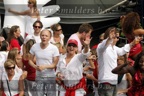 Amsterdam 1 augustus 2009
Willeke Alberti tijdens de gay pride. Derek Ogilvy en Jamai
Peter Smulders bv