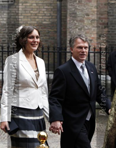 Den Haag 15 september 2009
Prinsjesdag op het binnenhof met alle hoedjes. Wouter Bos met zijn vrouw
Peter Smulders bv