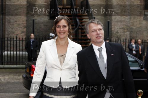 Den Haag 15 september 2009
Prinsjesdag op het binnenhof met alle hoedjes. Wouter Bos met zijn vrouw
Peter Smulders bv