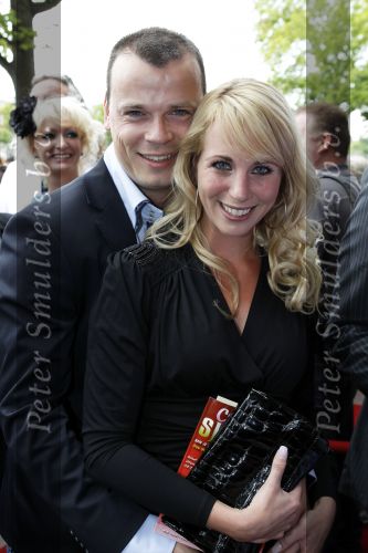 Amsterdam 1 augustus 2010
Premiere Crazy Shopping in carre. Alexandra Alphenaar met vriend
Peter Smulders bv