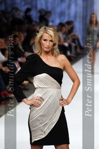 Amsterdam 13 september 2010
Modeshow Jos v Raak bij de westergasfabriek. Anouk Smulders
Peter Smulders bv