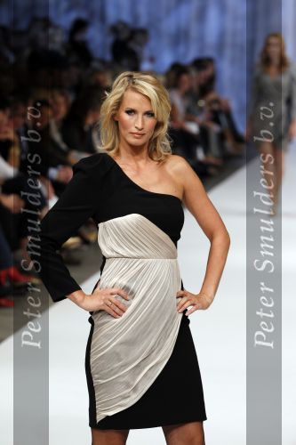 Amsterdam 13 september 2010
Modeshow Jos v Raak bij de westergasfabriek. Anouk Smulders
Peter Smulders bv