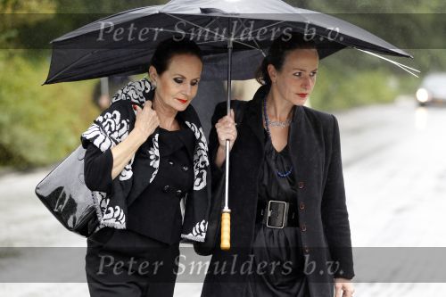 Amsterdam 26 augustus 2010
Begrafenis Connie Mus op westgaarden. Ans en Siegried Marcus
Peter Smulders bv
