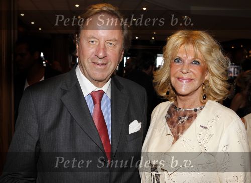 Noordwijk 27 augustus 2010
Jackie Summer fair bij Huis ter Duin. Astrid Engels met een vriend
Peter Smulders bv