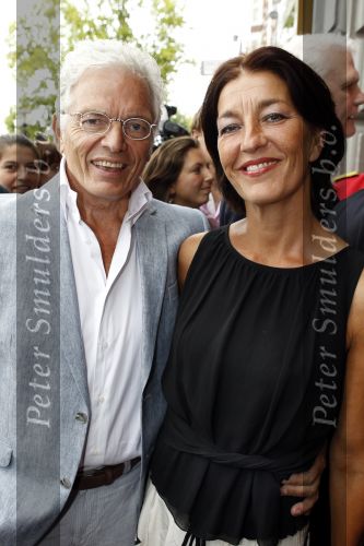 Amsterdam 1 augustus 2010
Premiere Crazy Shopping in carre. Ben Cramer met vrouw Carla
Peter Smulders bv
