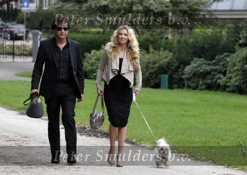 Arnhem 27 augustus 2010
Kiki Classen trouwt/trouwen met Jan Kastelein in de witte villa in het sonsbeek park. Brigitte Nijman met man en hond
Peter Smulders bv