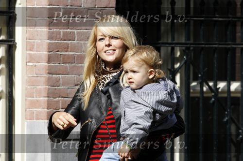 Amsterdam 30 augustus 2010
Chantal Janzen met zoontje James en vriend Marco.
Peter Smulders bv