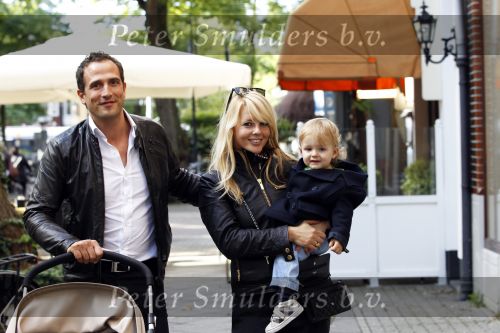 Amsterdam 30 augustus 2010
Chantal Janzen met zoontje James en vriend Marco.
Peter Smulders bv